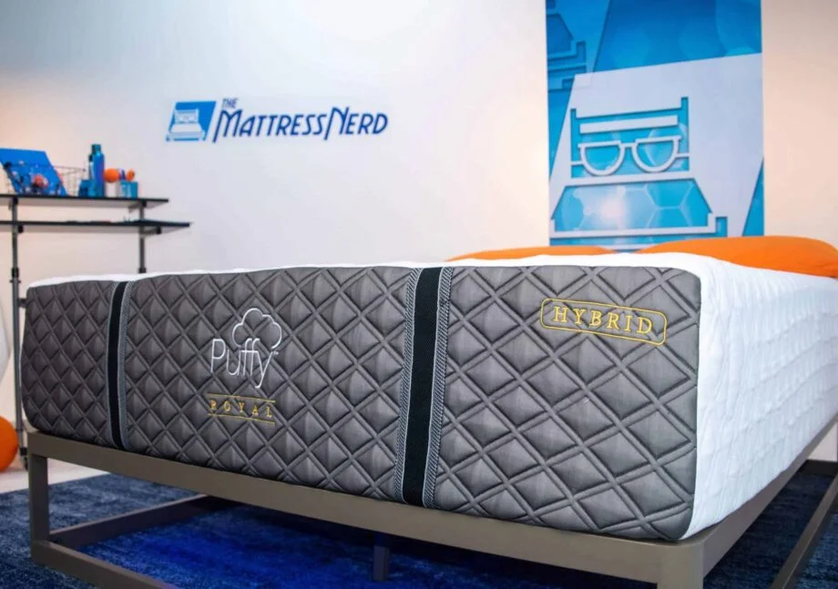 puffy royal hybrid corner scaled