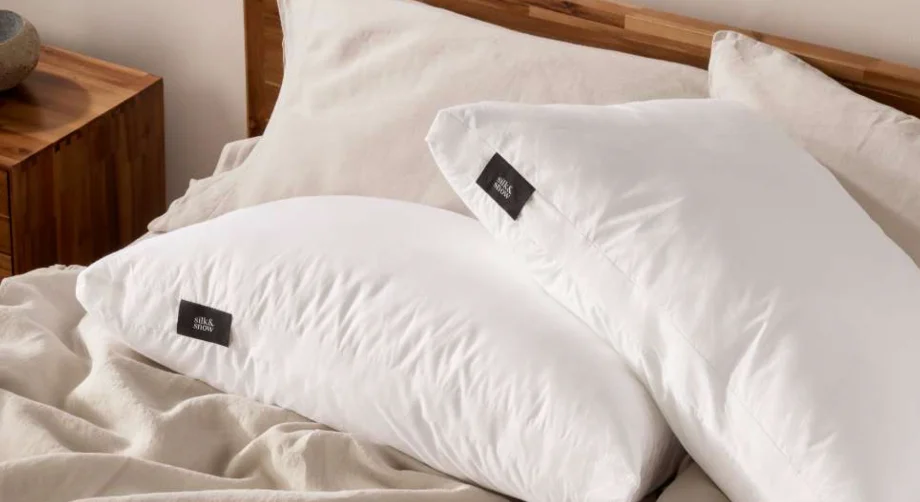 Silk & Snow Adjustable Pillow