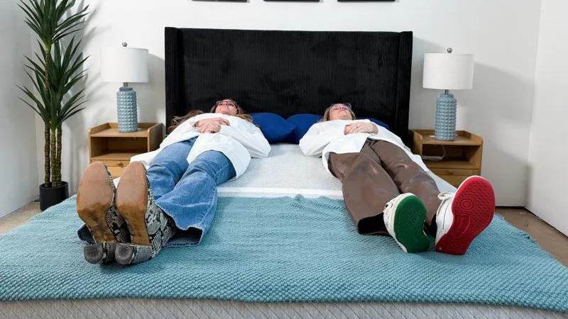 Partner test on the Leesa Original Mattress