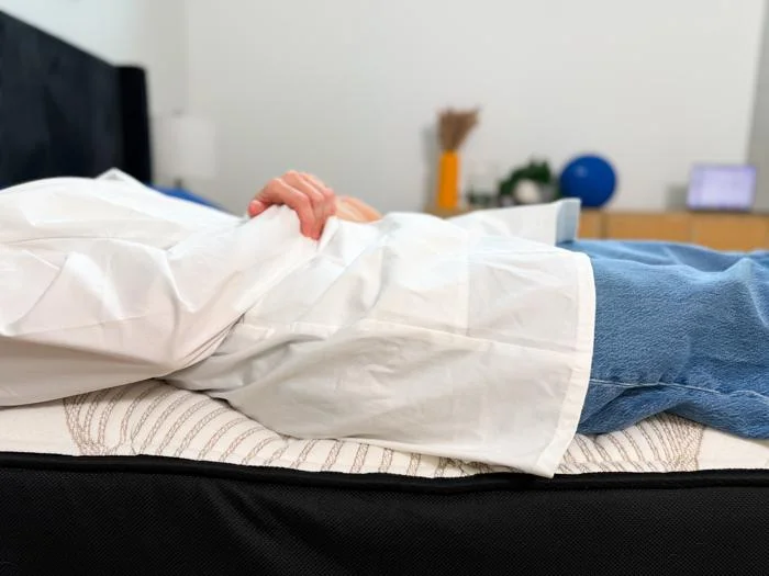 full body edge support test of the nolah evolution luxury firm