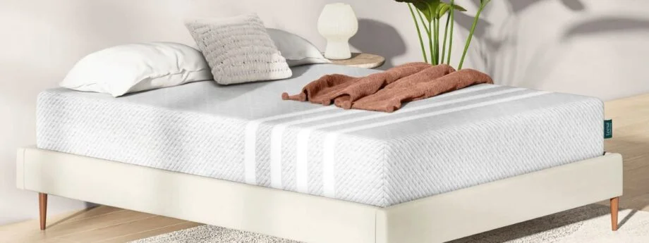 NEW Leesa Original Hybrid Mattress HERO