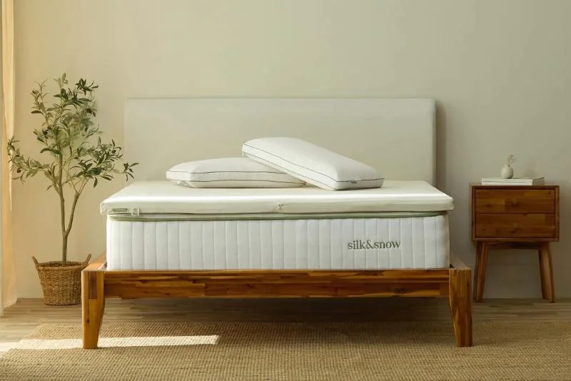 Silk & Snow Organic Mattress Topper
