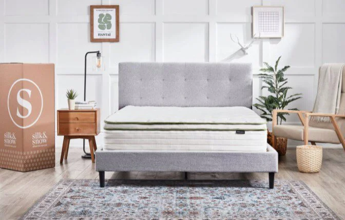 silk and snow organic hero