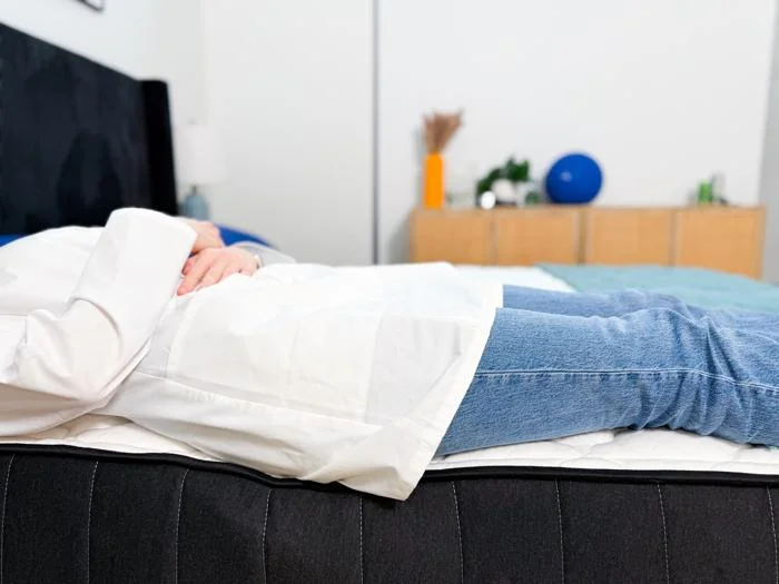 back sleeping full body edge support test of the titan core plus mattress