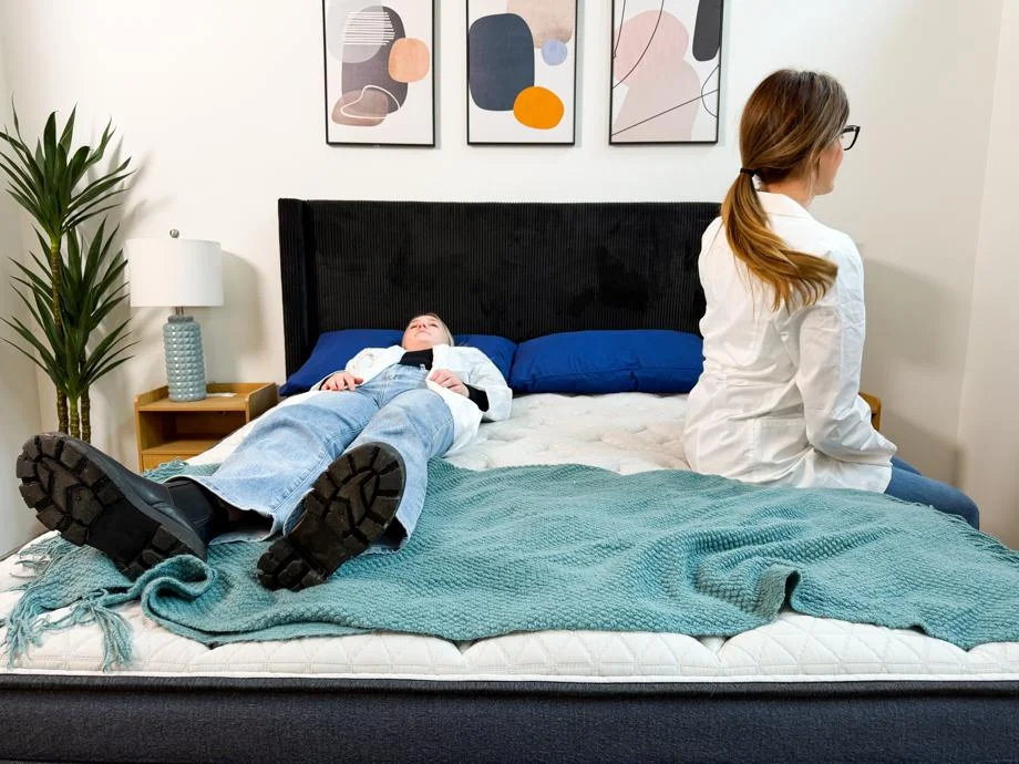 partner test on the helix midnight luxe mattress 7 1