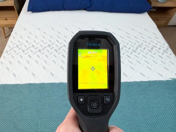 thermal imaging of the nectar classic memory foam mattress before being rested on